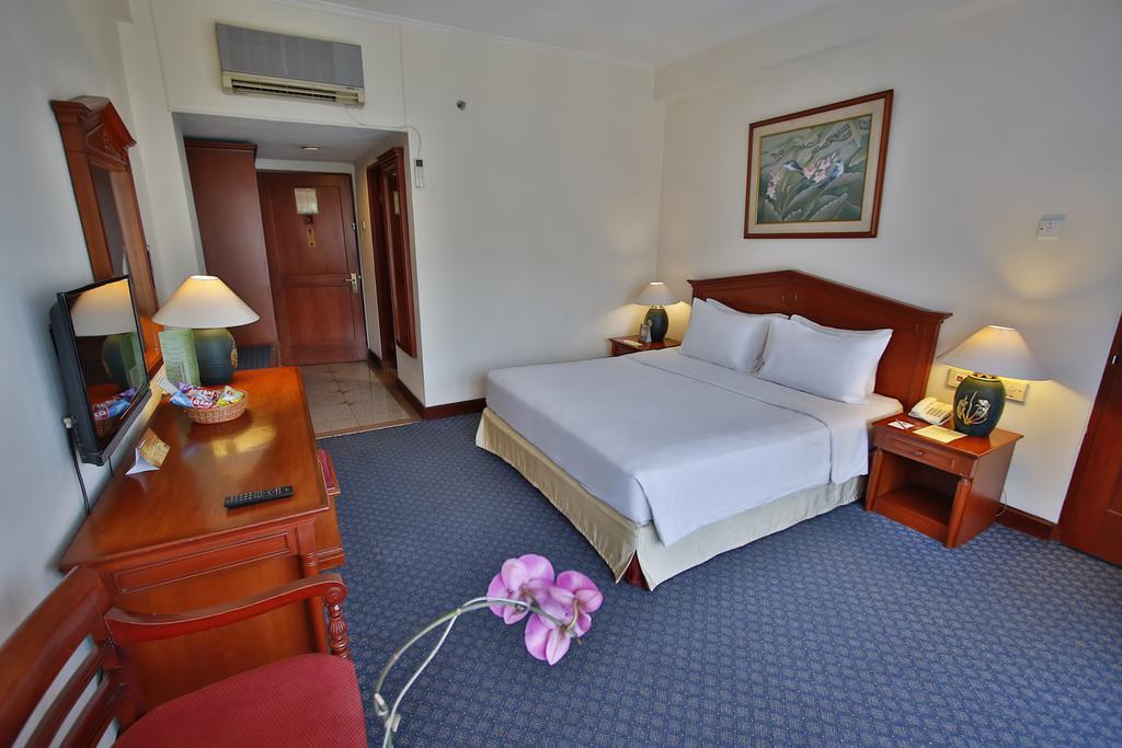 The Jayakarta Suites Bandung Szoba fotó