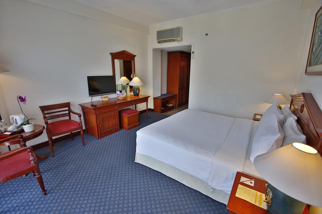 The Jayakarta Suites Bandung Szoba fotó