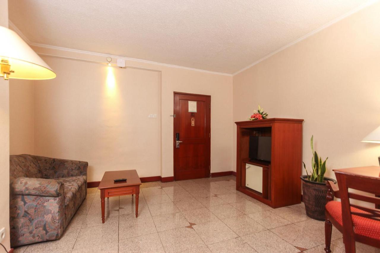 The Jayakarta Suites Bandung Kültér fotó